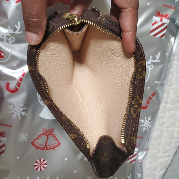 Louis Vuitton Brown and Gold Monogram Pouch And Box - Picture 6 of 7